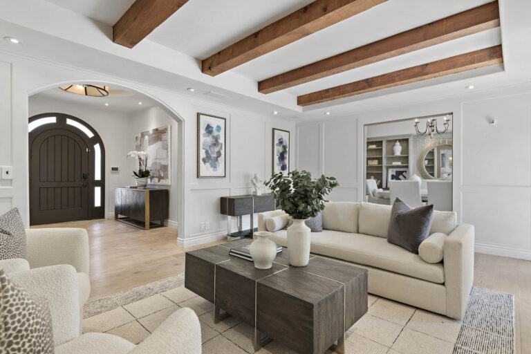 Family Room to Entry